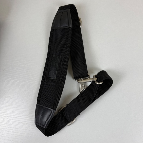 Pathfinder Weekend Bag - Picture 8 of 11